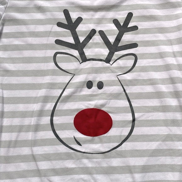 Kid size 8 - Christmas PJs Set - Picture 7 of 8